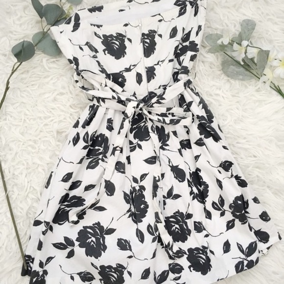 Black & White Floral Dress - Picture 3 of 4